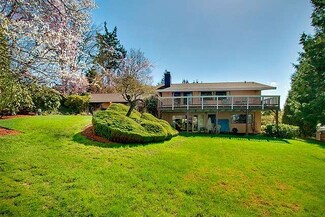 7448 Mercer Terrace Dr, Mercer Island, WA 98040