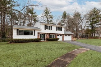 10 Dixon Cir, Holliston, MA 01746