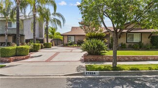 27224 Lakehurst Ave, Canyon Country, CA 91351