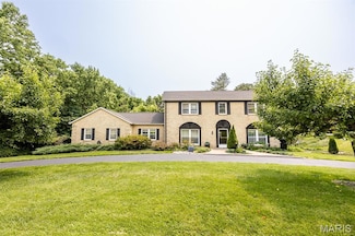 210 E Fairway Dr, Belleville, IL 62223