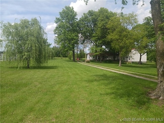 4102 E 32nd St, Sedalia, MO 65301