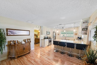 841 Meadowlark Ln, Delray Beach, FL 33445