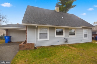 14 Buttercup Ln, Willingboro, NJ 08046