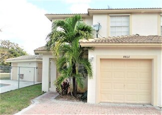 4464 Crystal Lake Dr, Pompano Beach, FL 33064