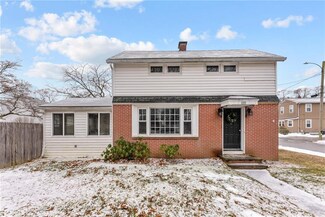 122 Gordon Ave, Warwick, RI 02889