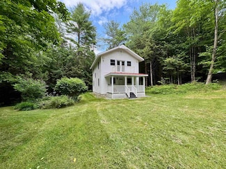 384 Stapelfeld Dr, Ryegate, VT 05042