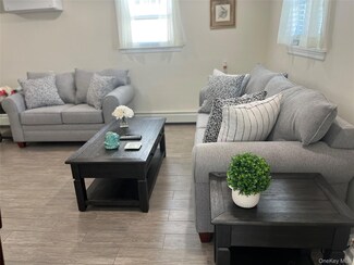 321 W Walnut St Unit 2, Long Beach, NY 11561