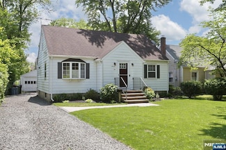 710 Paramus Rd, Paramus, NJ 07652