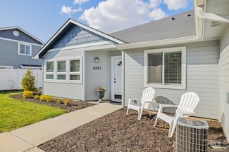 8883 W Candleston Ln, Boise, ID 83709