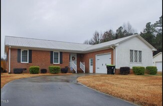 202 S Wilson St, Kenly, NC 27542