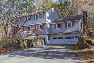 9 Northfield Rd, Amherst, NH 03031