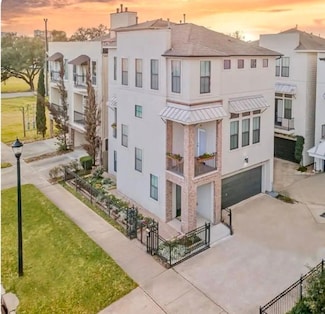 3610 Chenevert St, Houston, TX 77004