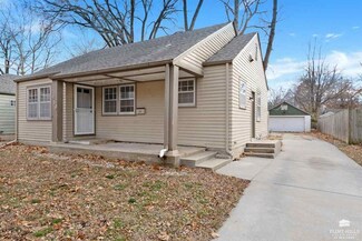 419 Thurston St, Manhattan, KS 66502