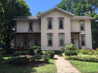 213 S Madison St, Evansville, WI 53536