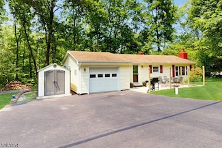 48 Copeley Rd, Newton, NJ 07860
