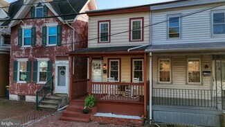 616 Delaware St, New Castle, DE 19720