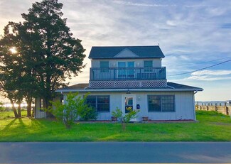 3535 Main St, Chincoteague Island, VA 23336