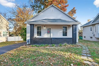 123 W Thornton Ave, Saint Louis, MO 63119