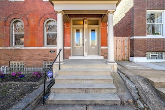 3828 Fairview Ave, Saint Louis, MO 63116