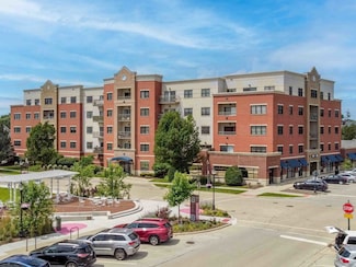 14 S Prospect St Unit 211, Roselle, IL 60172