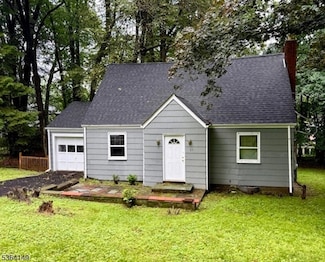 39 Woodcrest Rd, Boonton, NJ 07005