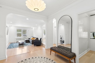 300 W 53rd St Unit 2E, New York, NY 10019