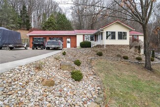 3664 State Route 83, Millersburg, OH 44654