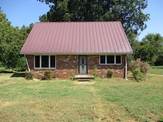 1211 Decatur St, Tuscumbia, AL 35674