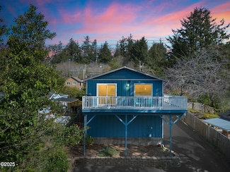 253 NE 53rd St, Newport, OR 97365