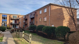 3404 25th St S Unit 36, Arlington, VA 22206
