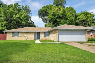 430 Shorewood Dr, Duncanville, TX 75116