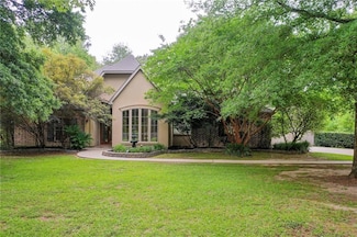 216 Secluded Oaks Ln, Madisonville, LA 70447