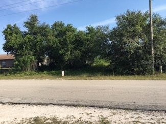 2705 59th St W, Lehigh Acres, FL 33971