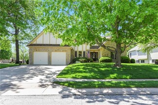 201 Canyon View Dr, Lansing, KS 66043