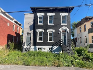 30 Kline St, Amsterdam, NY 12010