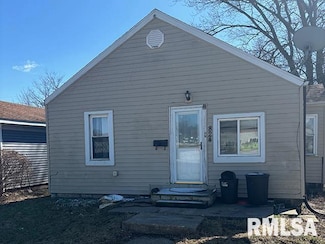 824 E Paris Ave, Peoria Heights, IL 61616