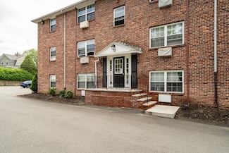 11 Colonial Village Dr Unit 7, Arlington, MA 02474