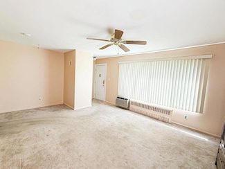182 Edmunton Dr Unit D3, North Babylon, NY 11703