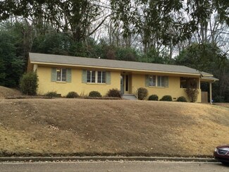 335 Claremont Cir, Vicksburg, MS 39183