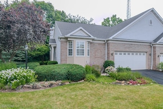 583 Mock Orange Cir Unit 583, Chagrin Falls, OH 44023