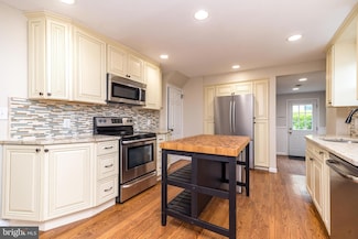 1425 Leedom Rd, Havertown, PA 19083