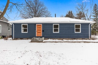 1018 Summit Ave, South Saint Paul, MN 55075