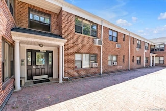 1205 E Broadway Unit F-13, Hewlett, NY 11557