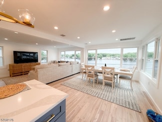 35 S Lakeside Ave, Lake Hopatcong, NJ 07849
