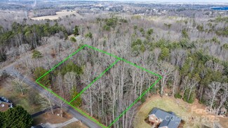 9389 & 9395 Westridge Dr Unit 44/45, Hickory, NC 28601