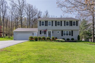 35 Independence Dr, Orchard Park, NY 14127