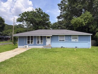 201 Herrod St, Petal, MS 39465