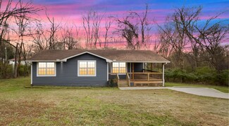 220 Locust St, Clarksville, TN 37042