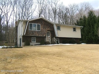 134 Circle Dr, Harding, PA 18643