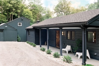 6 Willow Rd, Weston, CT 06883